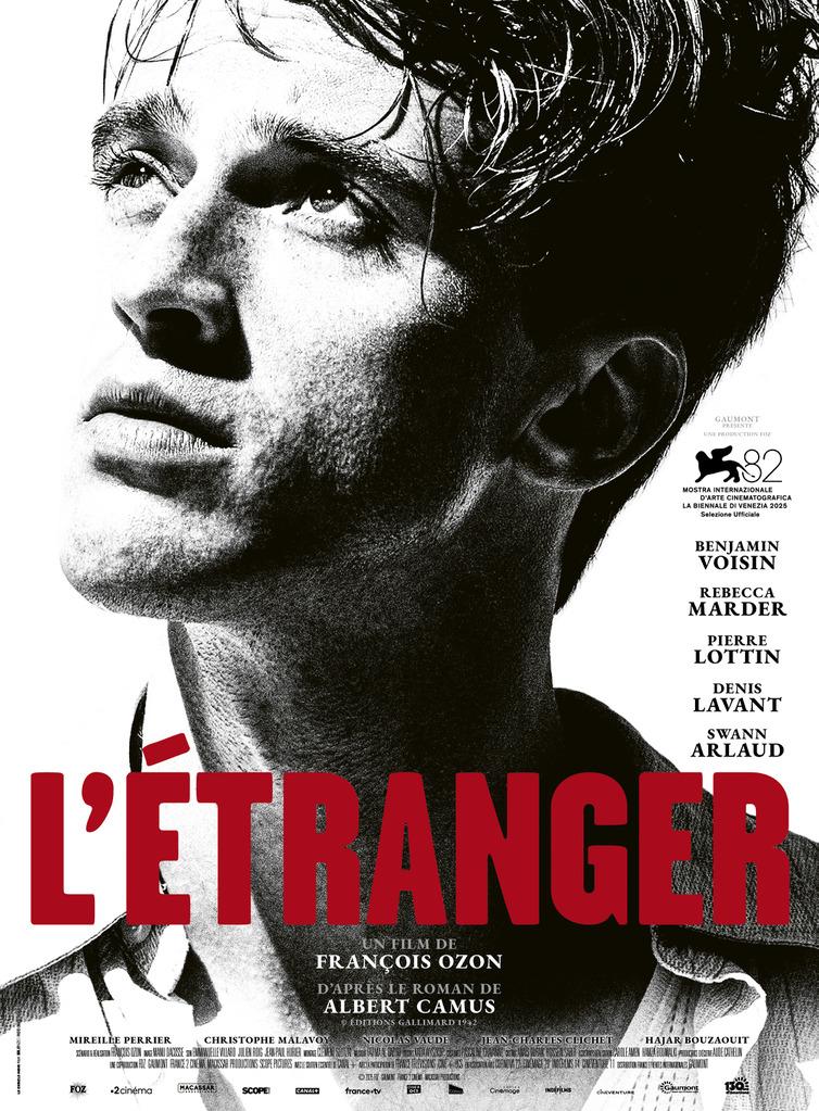 Affiche du film L’étranger